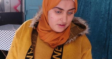 إيمان .. مثلها الأعلى عميد الأدب العربى طه حسين وأمنيتها توفير آلة برايل لاستكمال تفوقها الدراسى